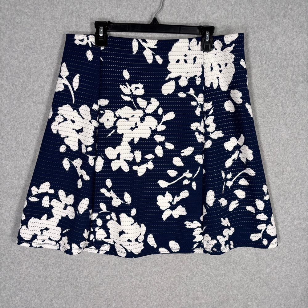 Renee C Floral Flutter Skirt XXL Navy White Textured Knit Perforated Feminine